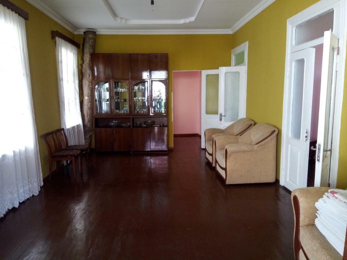 Julia Guest House Kobuleti Exterior foto